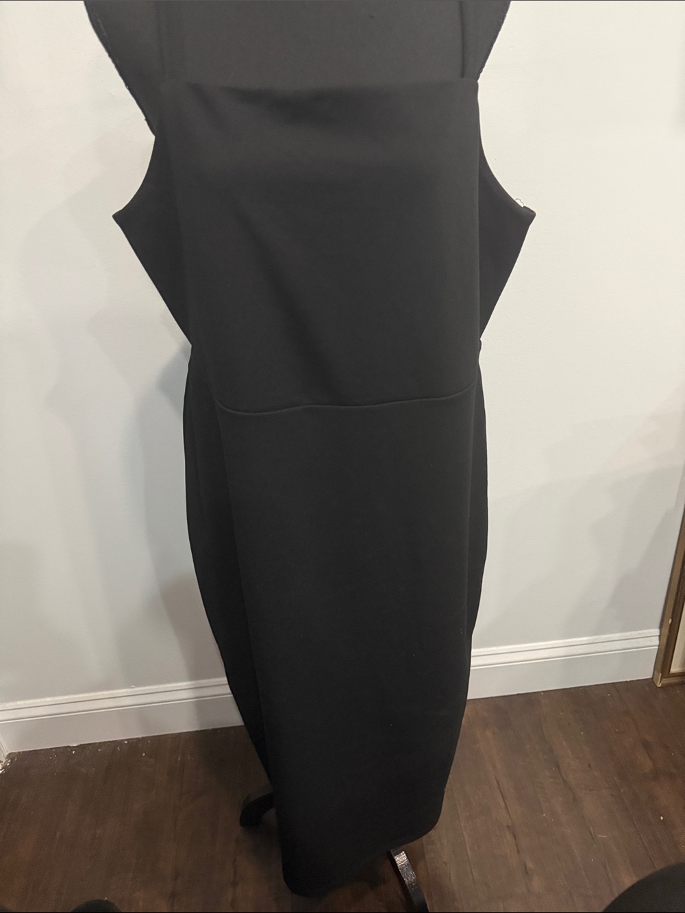 Classic Black Backless Sleeveless Midi Dress
